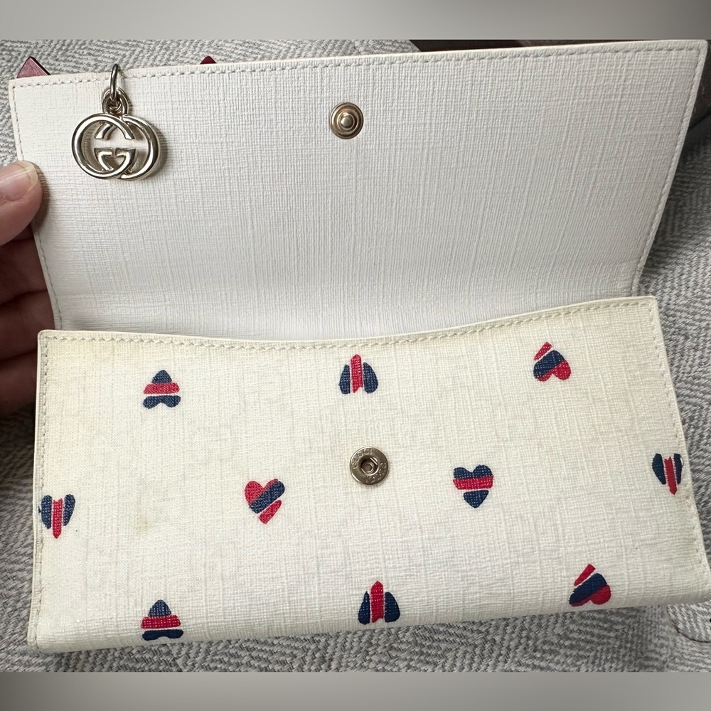 Gucci Interlocking GG Logo Leather Hearts Canvas Long Wallet w/ Box – Limited Ed - Picture 9 of 16